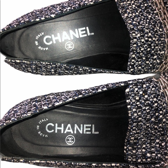 Chanel Tweed Moccasins with charm embellishments - Picture 5 of 9